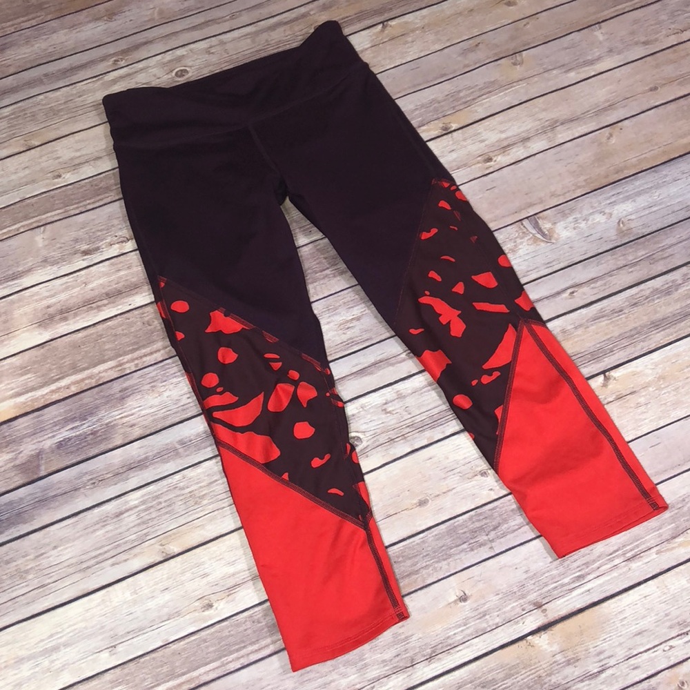 Reversible Fabletics Workout Crop Leggings